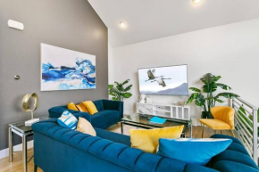 Bright 2BD 2BA Home 15 Mins to Downtown